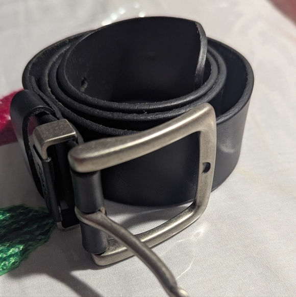 Fossil Other - Fossil Men's Black Leather Belt